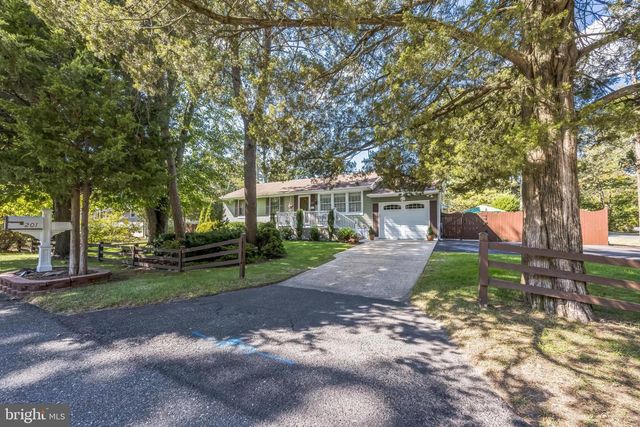 201 WALNUT AVENUE, Berlin, NJ 08009