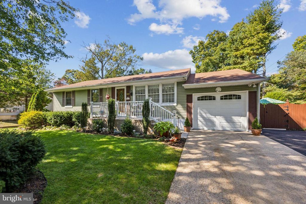 201 WALNUT AVENUE, Berlin, NJ 08009