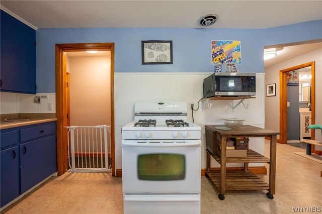 297 Burch Avenue, West Seneca, NY 14210