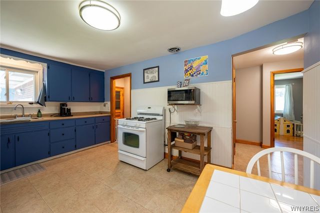 297 Burch Avenue, West Seneca, NY 14210