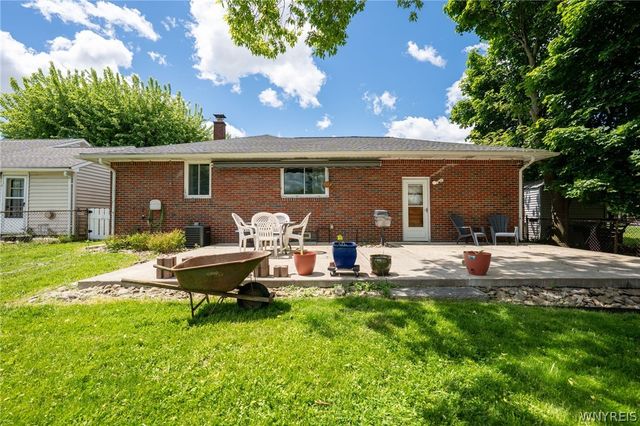 297 Burch Avenue, West Seneca, NY 14210