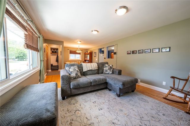 297 Burch Avenue, West Seneca, NY 14210