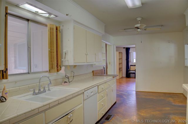 4659 E 55th Place, Tulsa, OK 74135