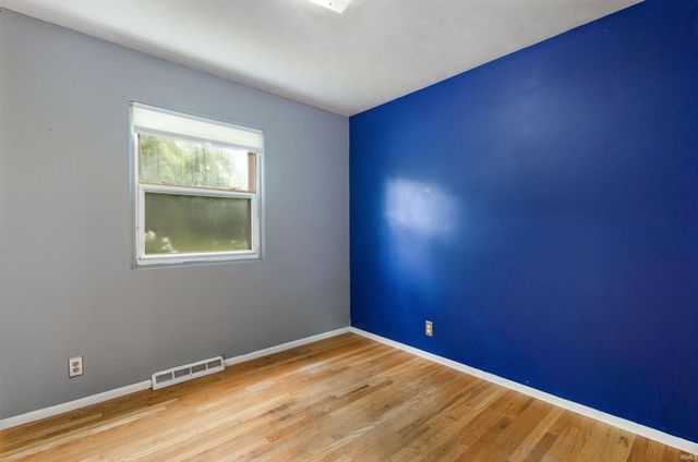 51165 Orange Road, South Bend, IN 46628