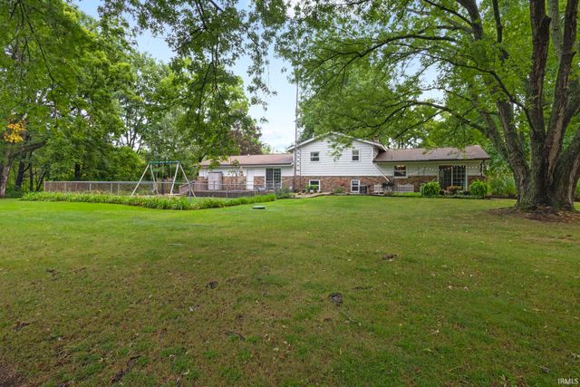 51165 Orange Road, South Bend, IN 46628