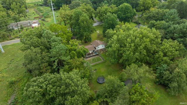 51165 Orange Road, South Bend, IN 46628