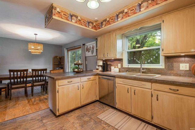 51165 Orange Road, South Bend, IN 46628