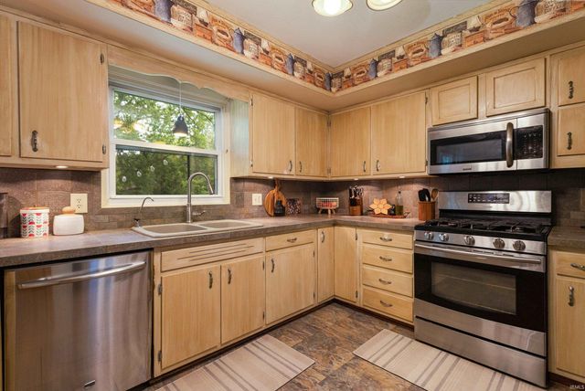 51165 Orange Road, South Bend, IN 46628