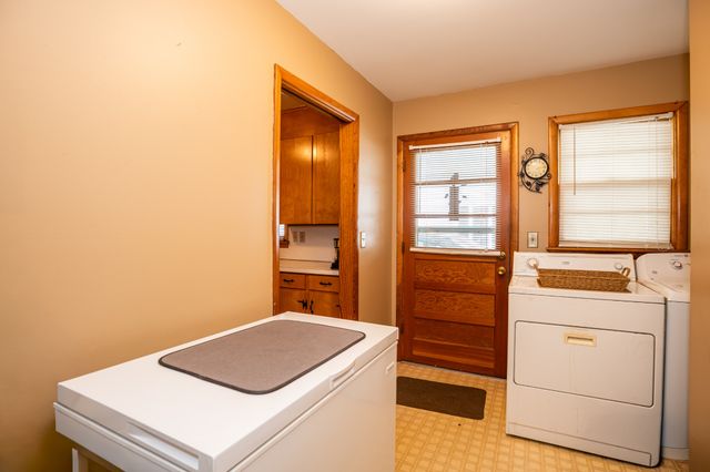 412 4th St, Lawrenceburg, TN 38464