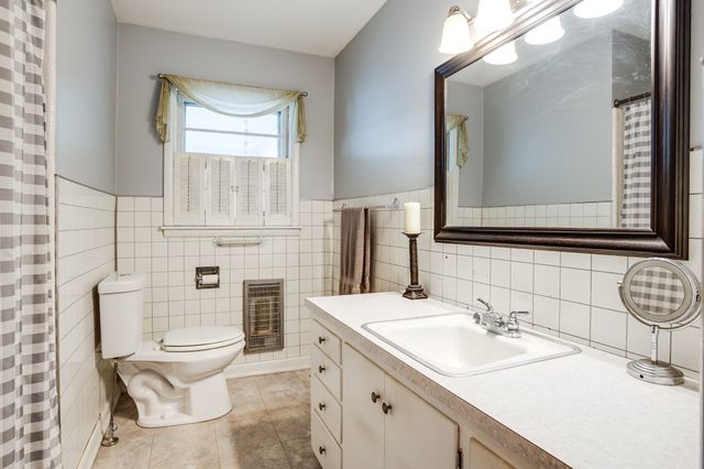 412 4th St, Lawrenceburg, TN 38464