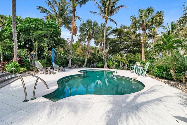 621 CASEY KEY ROAD, Nokomis, FL 34275