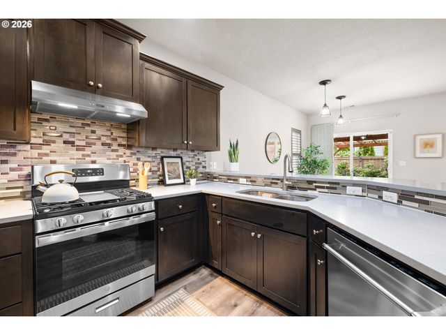 7493 Nw TANOAK Ter, Portland, OR 97229