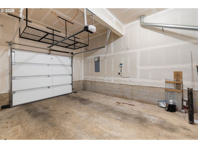7493 Nw TANOAK Ter, Portland, OR 97229