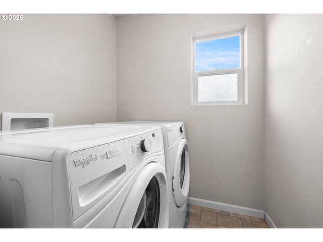 7493 Nw TANOAK Ter, Portland, OR 97229