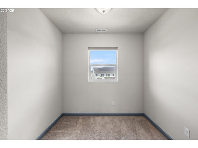 7493 Nw TANOAK Ter, Portland, OR 97229