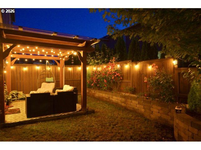 7493 Nw TANOAK Ter, Portland, OR 97229