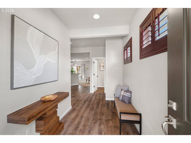 7493 Nw TANOAK Ter, Portland, OR 97229