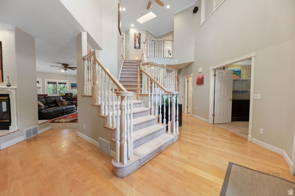 Image 7 of property listing at 1436 E VINE ST, Murray, UT 84121