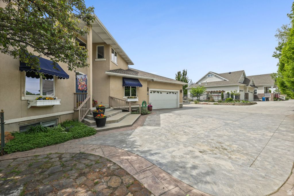 Image 70 of property listing at 1436 E VINE ST, Murray, UT 84121