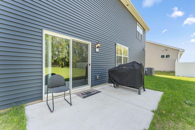 6670 Pine Arbor Boulevard S, Cottage Grove, MN 55016