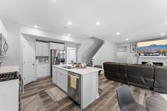 6670 Pine Arbor Boulevard S, Cottage Grove, MN 55016