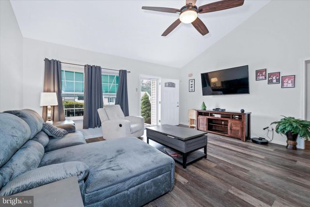 51 DASHER AVE, Bear, DE 19701