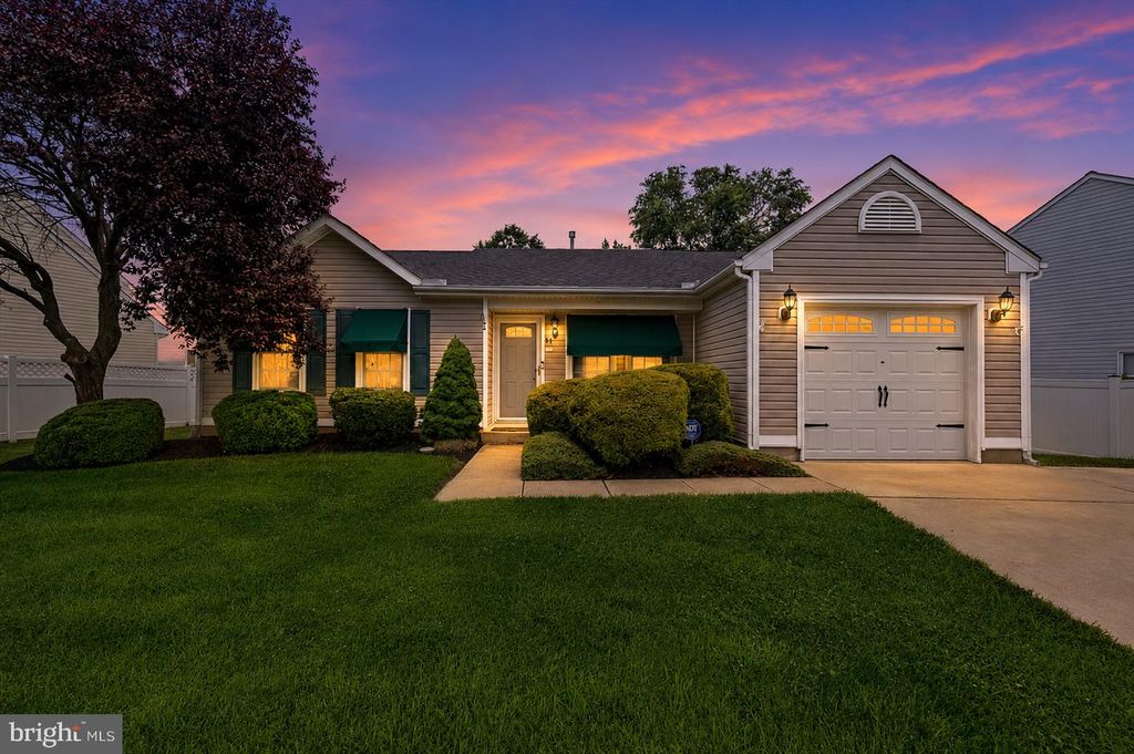 51 DASHER AVE, Bear, DE 19701
