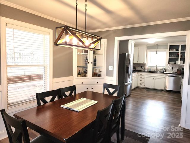 432 Virginia Avenue, Statesville, NC 28677