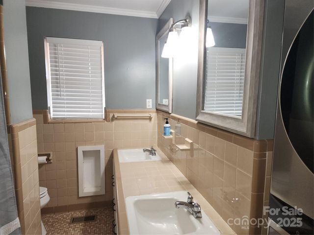 432 Virginia Avenue, Statesville, NC 28677