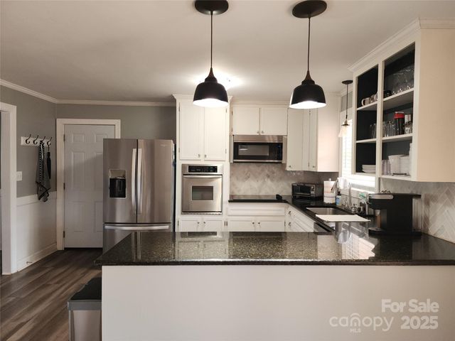 432 Virginia Avenue, Statesville, NC 28677