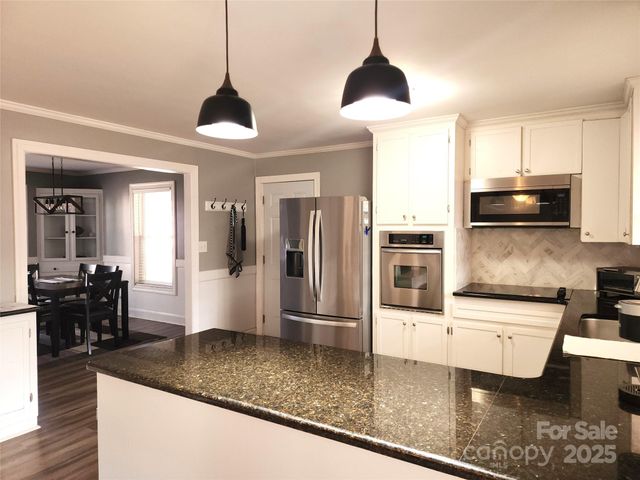 432 Virginia Avenue, Statesville, NC 28677