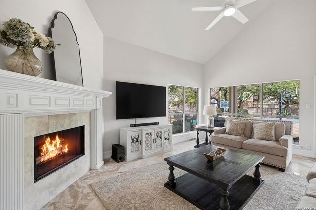 19222 Autumn Gdn, San Antonio, TX 78258