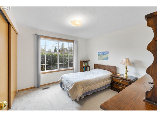 607 Se 5TH St, Battle Ground, WA 98604