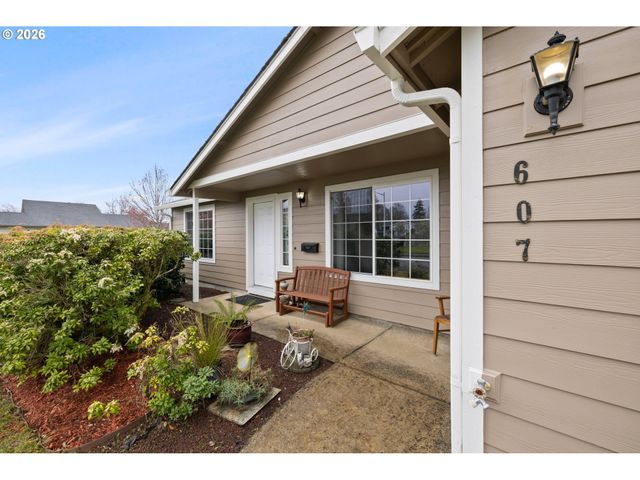 607 Se 5TH St, Battle Ground, WA 98604