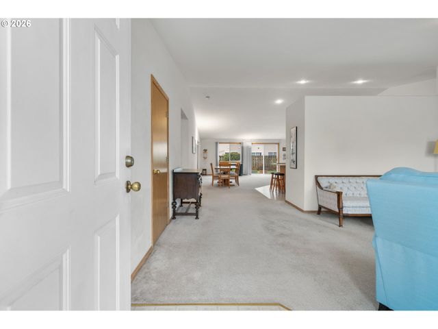 607 Se 5TH St, Battle Ground, WA 98604