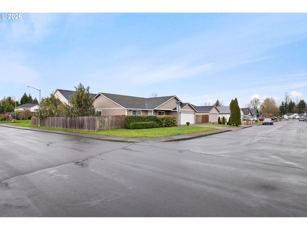 607 Se 5TH St, Battle Ground, WA 98604