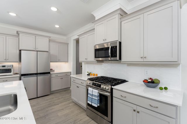 46 N Radiance Way, Hampstead, NC 28443