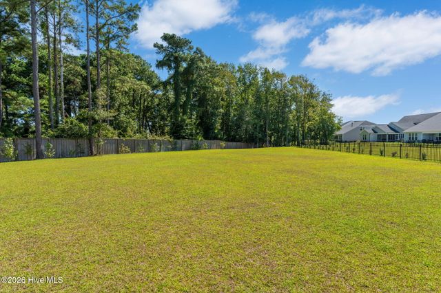 46 N Radiance Way, Hampstead, NC 28443