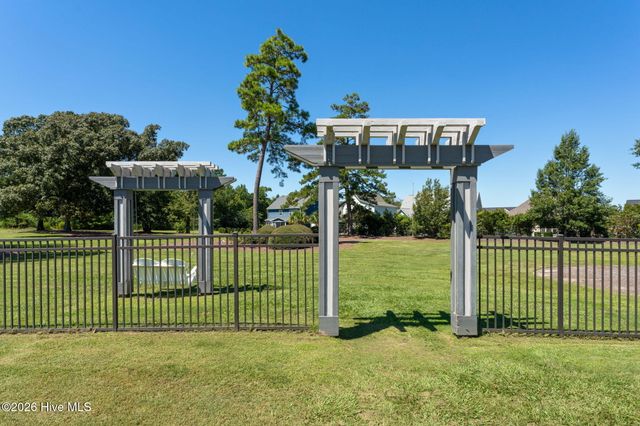 46 N Radiance Way, Hampstead, NC 28443