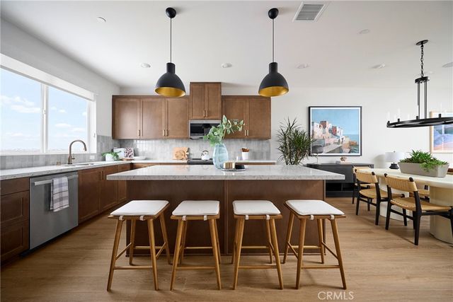 4721 South Reprise Paseo, Ontario, CA 91761