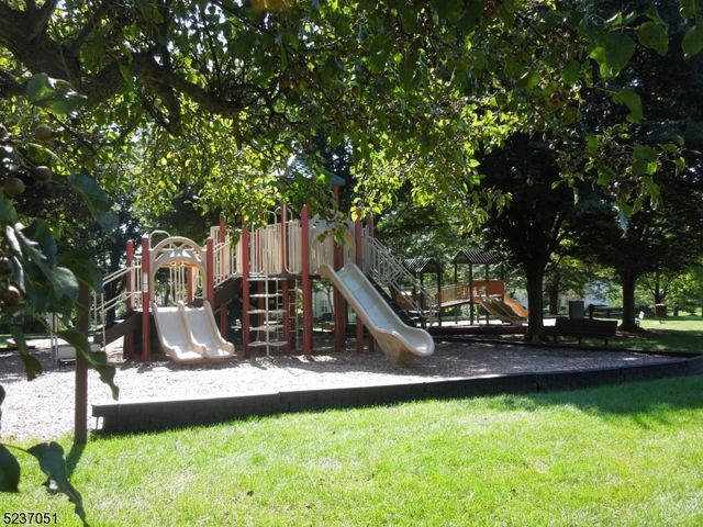 1 Potomac Dr Condo, Bernards Twp., NJ 07920