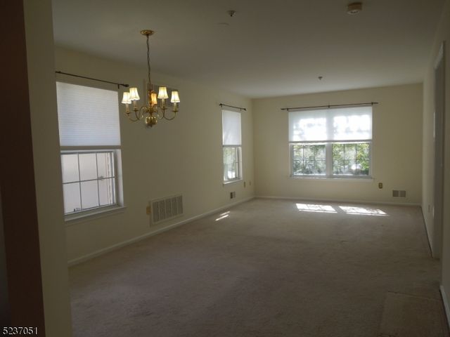 1 Potomac Dr Condo, Bernards Twp., NJ 07920