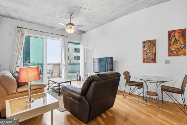 44 Peachtree Place NE 424, Atlanta, GA 30309