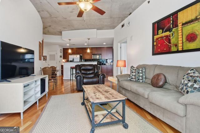 44 Peachtree Place NE 424, Atlanta, GA 30309