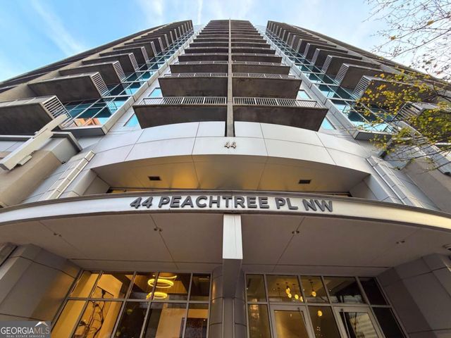 44 Peachtree Place NE 424, Atlanta, GA 30309