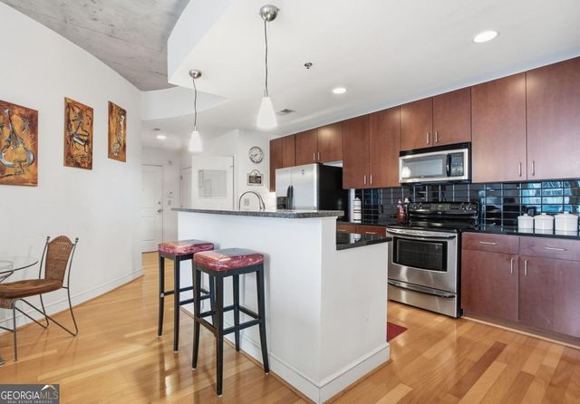 44 Peachtree Place NE 424, Atlanta, GA 30309