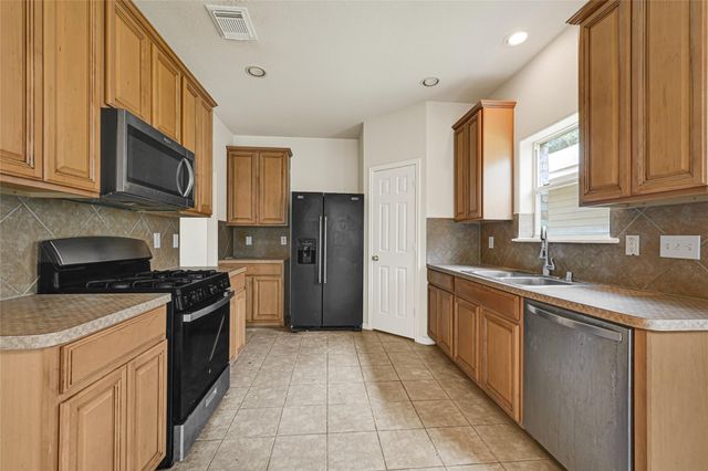11610 Wingborne Lane, Cypress, TX 77429
