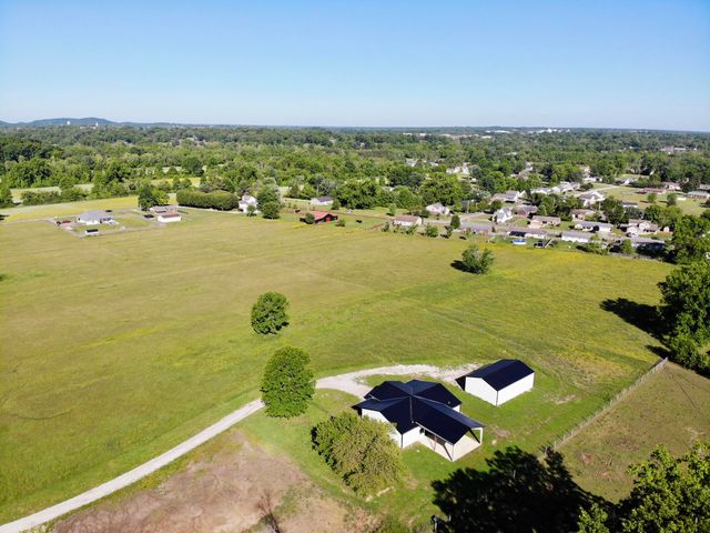 1100 Pauley Court, Berea, KY 40403