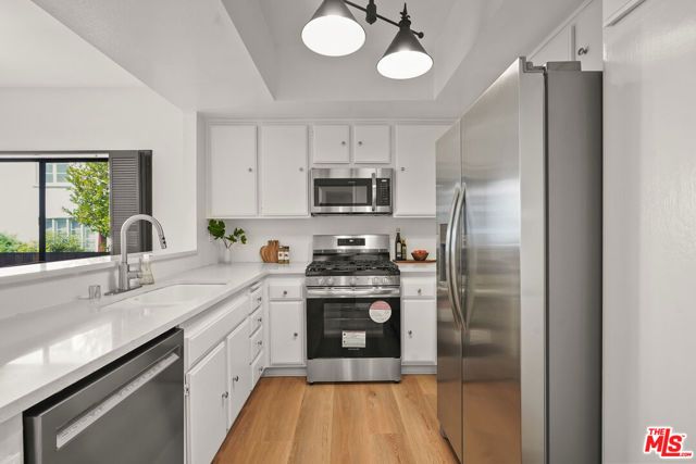 1655 Greenfield Avenue 3, Los Angeles, CA 90025