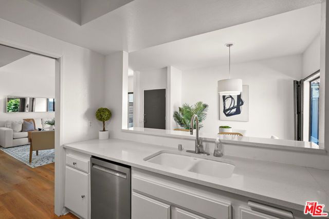 1655 Greenfield Avenue 3, Los Angeles, CA 90025